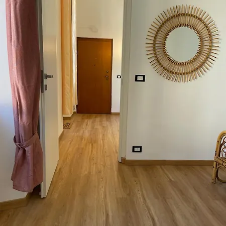 San Vincenzo Modern Lejlighed
