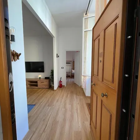 アパート San Vincenzo Modern *