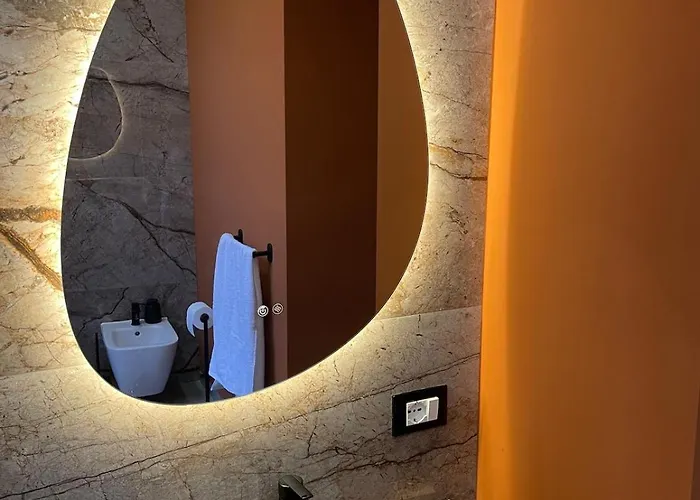 San Vincenzo Modern 아파트 *