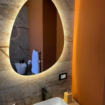 San Vincenzo Modern 公寓 *